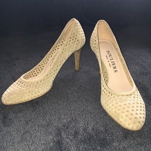 Souliers Sonia Italy beige LEATHER heels NWT